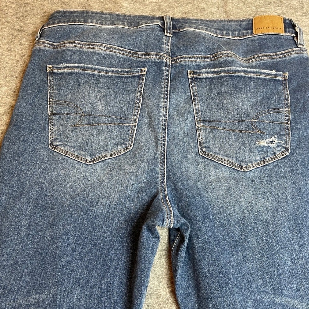 American Eagle Womens Size 18 Short Distressed High Rise Jegging Crop Distressed - Picture 8 of 13